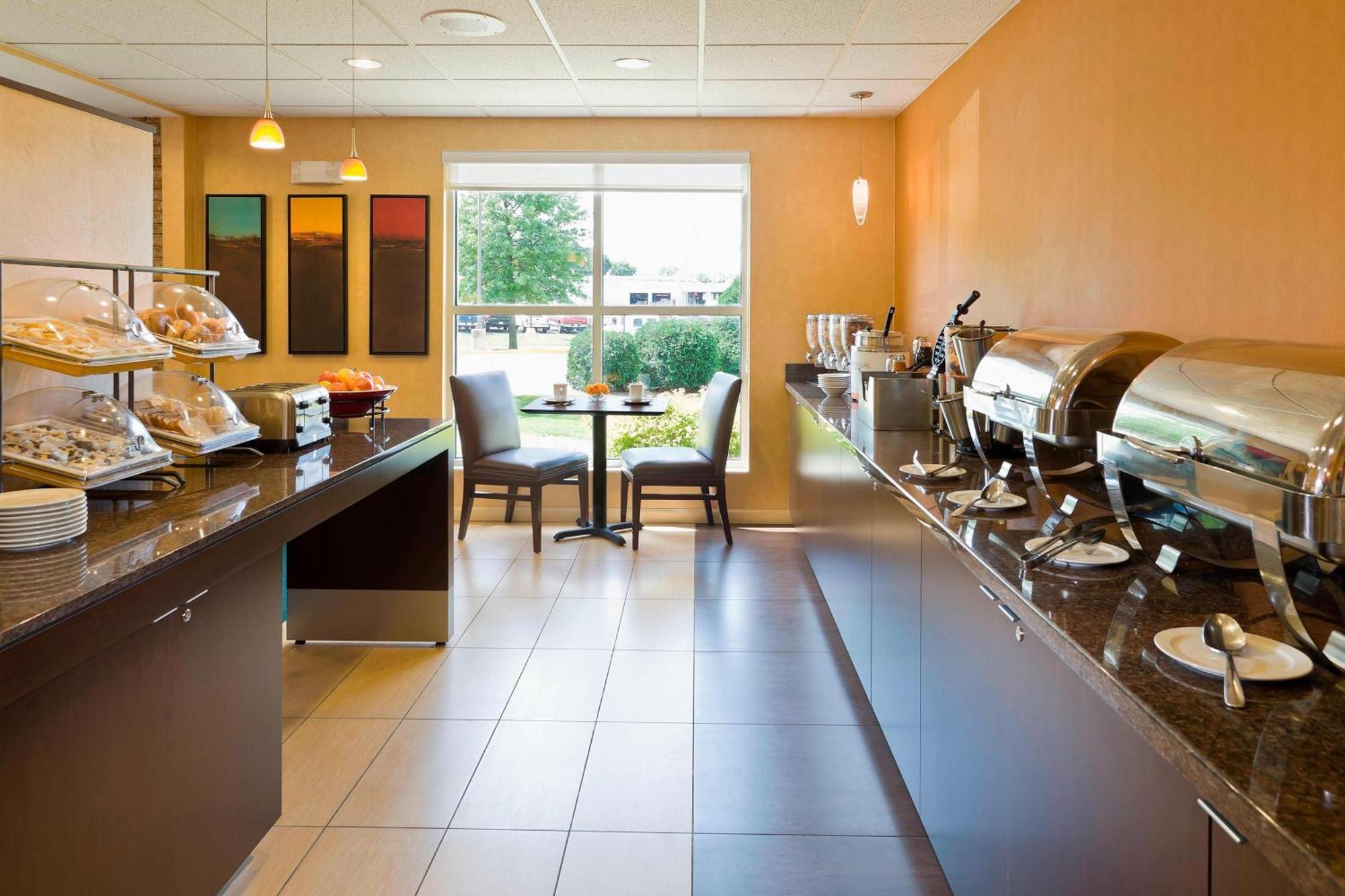 By Marriott 3* Cedar Rapids